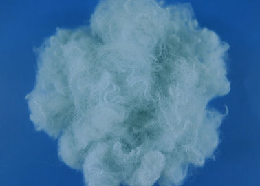 Serat Stapel Fungsional Kekuatan Tinggi Polyester Dengan Bahan Serpihan Botol PET Daur Ulang 100%